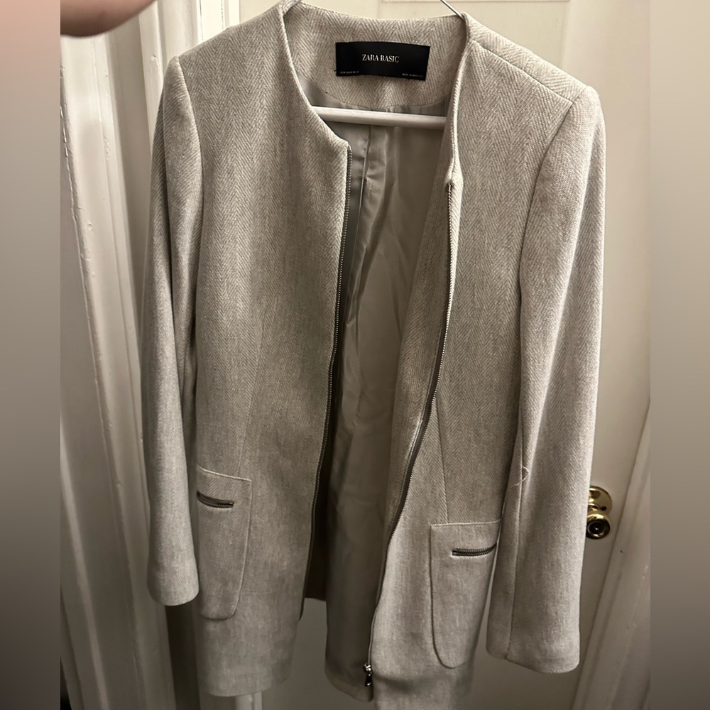 Zara Basics Women’s Coat Size M